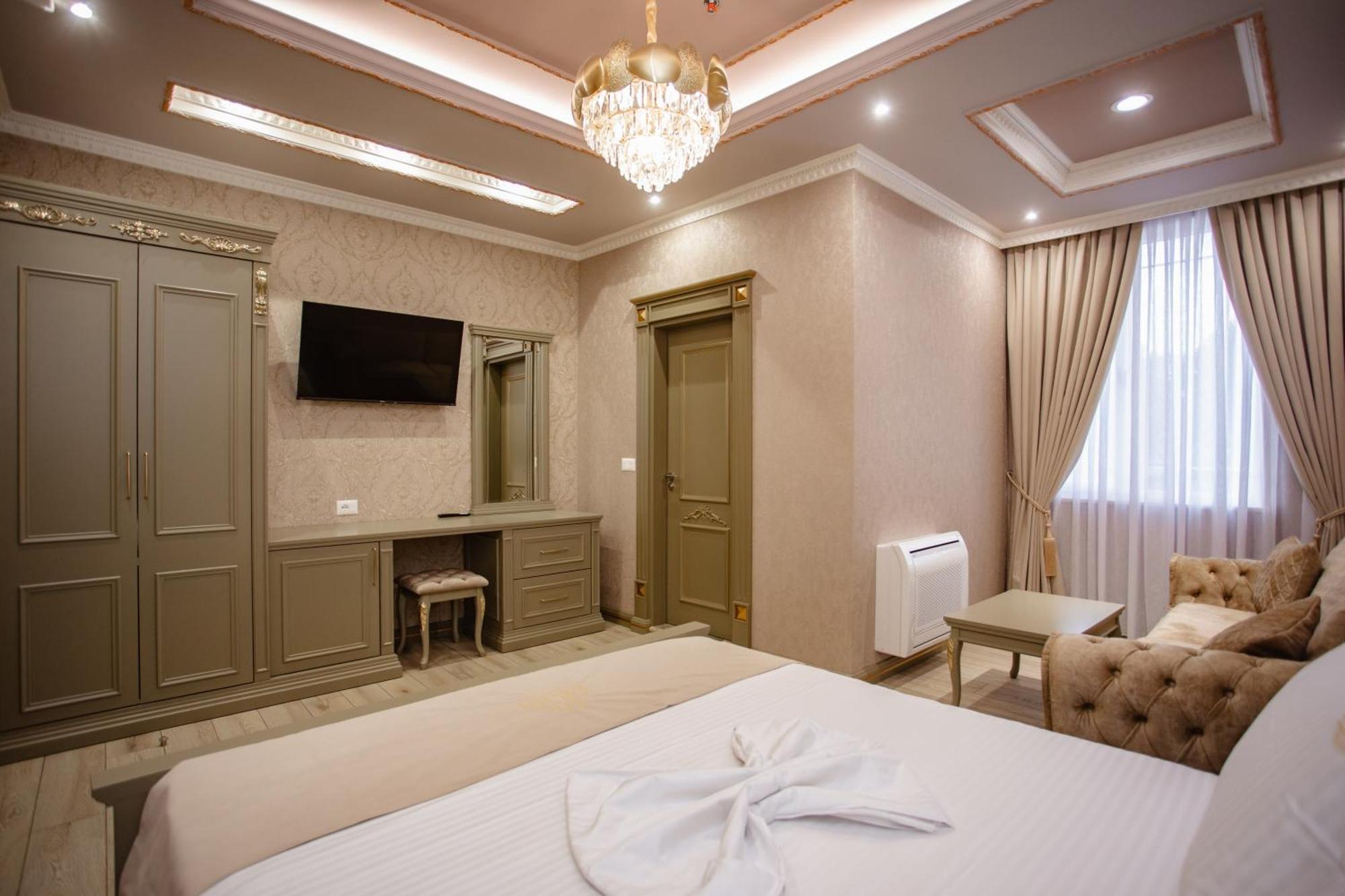 Ervini Boutique Hotel Shkoder Exterior photo